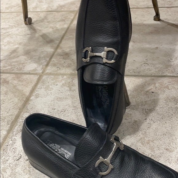 Men’s ferragamo black loafers size 8 1/2 2E
